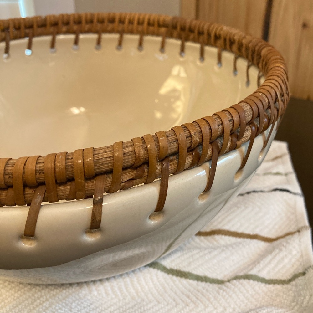 Home Ceramic Bowl with Woven Rim
